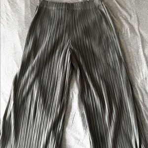 NWOT Issey Miyake wide leg cropped pants